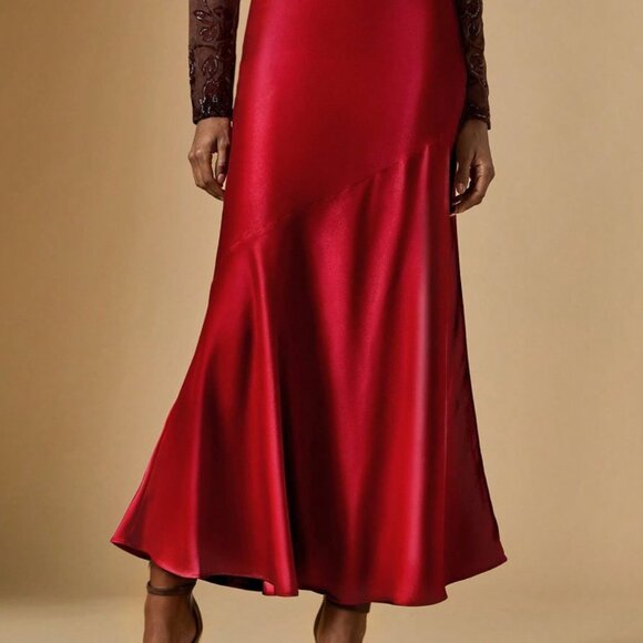 Red Elegant Women's Satin Fishtail Hem Skirt - Picture 3 of 5